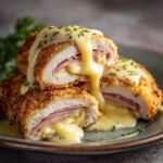 Kurczak Cordon Bleu z Sosem Serowym