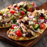 Śródziemnomorskie Placki z Kurczakiem i Warzywami