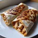 chrupiace wrapy z kurczakiem serem i czosnkiem to pyszne danie