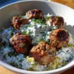 grecka miska z klopsikami z tzatziki to pyszna potrawa