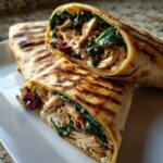 greckie chicken wraps z szpinakiem oliwkami i feta