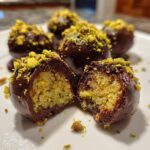 kulki czekoladowe z farszem kunefe i pistacjami to raj