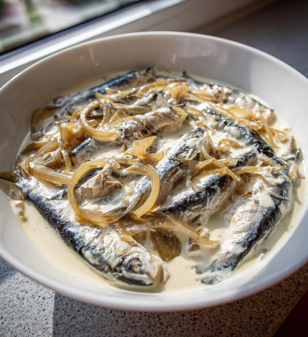 Śledzie w Śmietanie