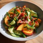 salatka z nektarynek z chili ogorkiem zielona fasolka i pancetta